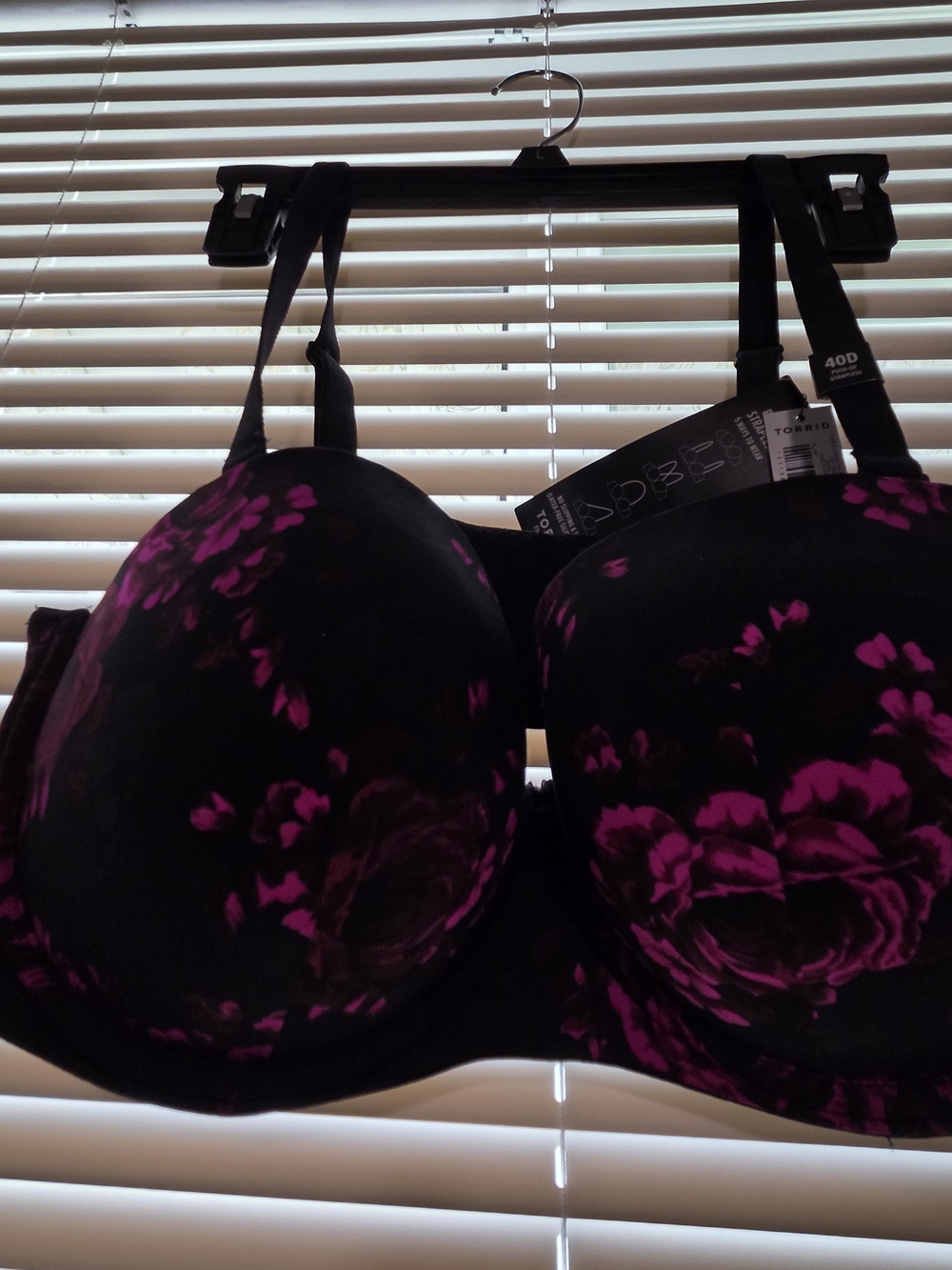 Torrid Black Strapless Bra with Fuchsia Floral Print - 40D